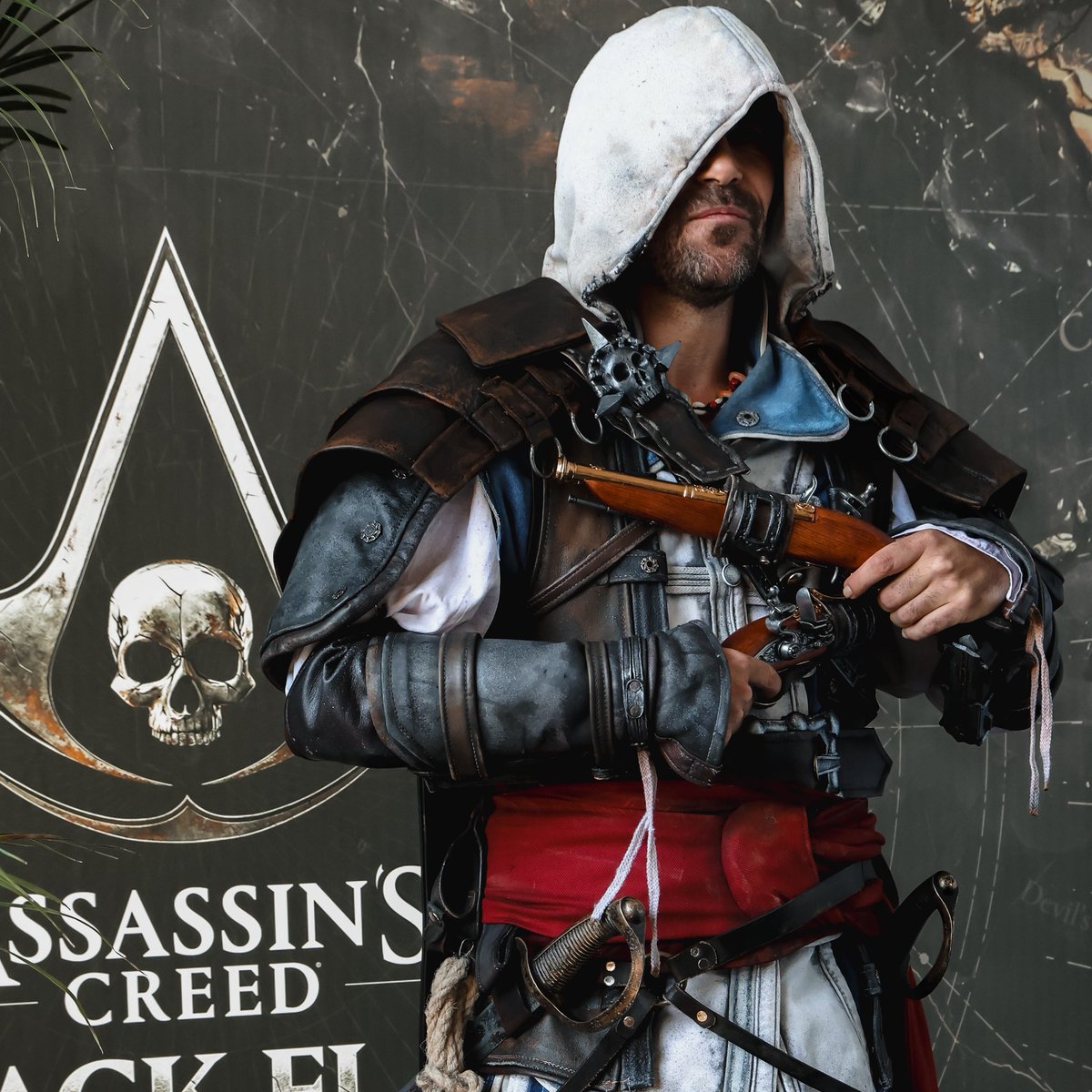 Isu_network's tweet photo. For the first time ever, Matt Ryan has officially suited up as Edward Kenway. 🏴‍☠️

Ubisoft has released new promotional assets featuring the voice behind Edward fully dressed as the legendary Assassin; alongside a personal letter to the community. #AssassinsCreed https://t.co/0NpGtRBhWM