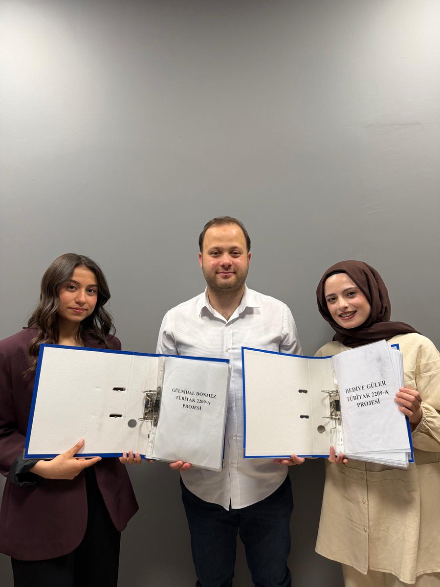 harranisletme's tweet photo. İŞLETME BÖLÜMÜNDEN 2 ADET TÜBİTAK PROJESİ

Danışmanlığını İşletme Bölümü Muhasebe ve Finans Ana Bilim Dalı öğretim elemanı Arş. Gör. Hami VELİOĞLU yaptığı iki farklı TÜBİTAK 2209-A projesi desteklenmeye hak kazandı.

https://t.co/3Lg4lnMo4G

@hrumedya
@mtahirgulluoglu
@zena_elez https://t.co/b24B6Lx6Vt