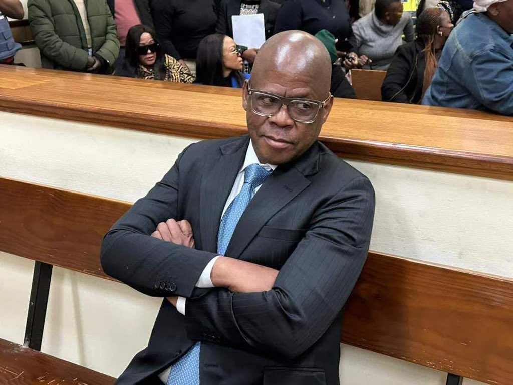 Msunu ka Johann Rupert tweet media