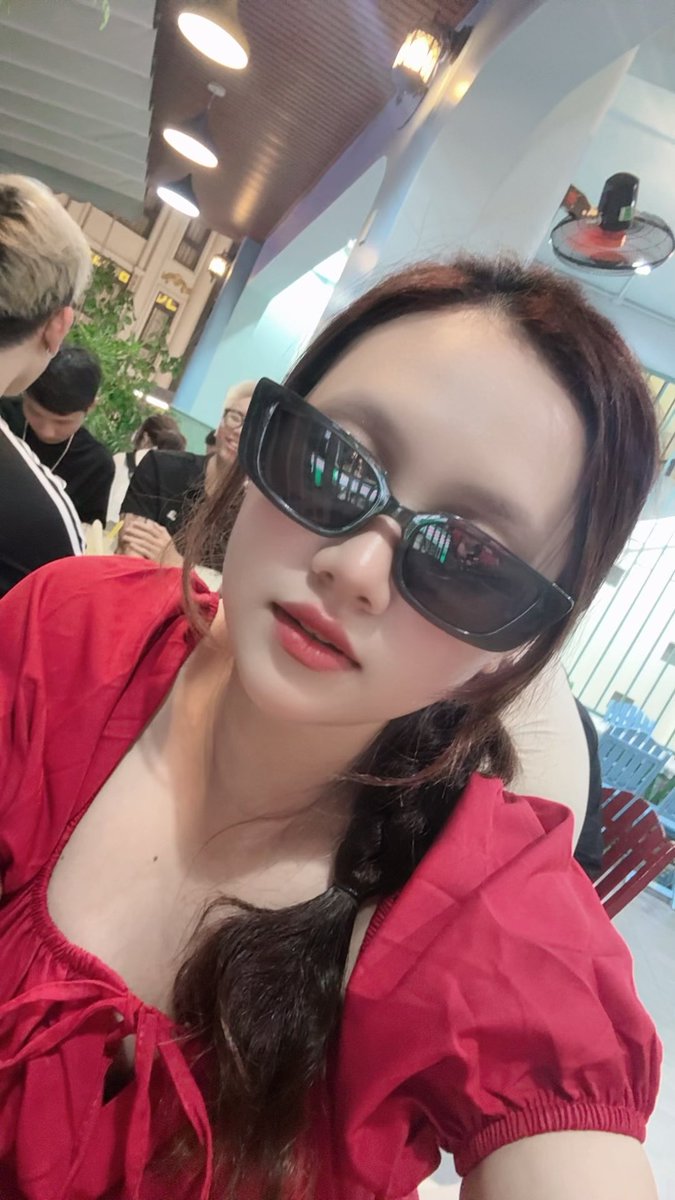MiSu2104's tweet photo. Swag #misu https://t.co/yl5jnXQIME