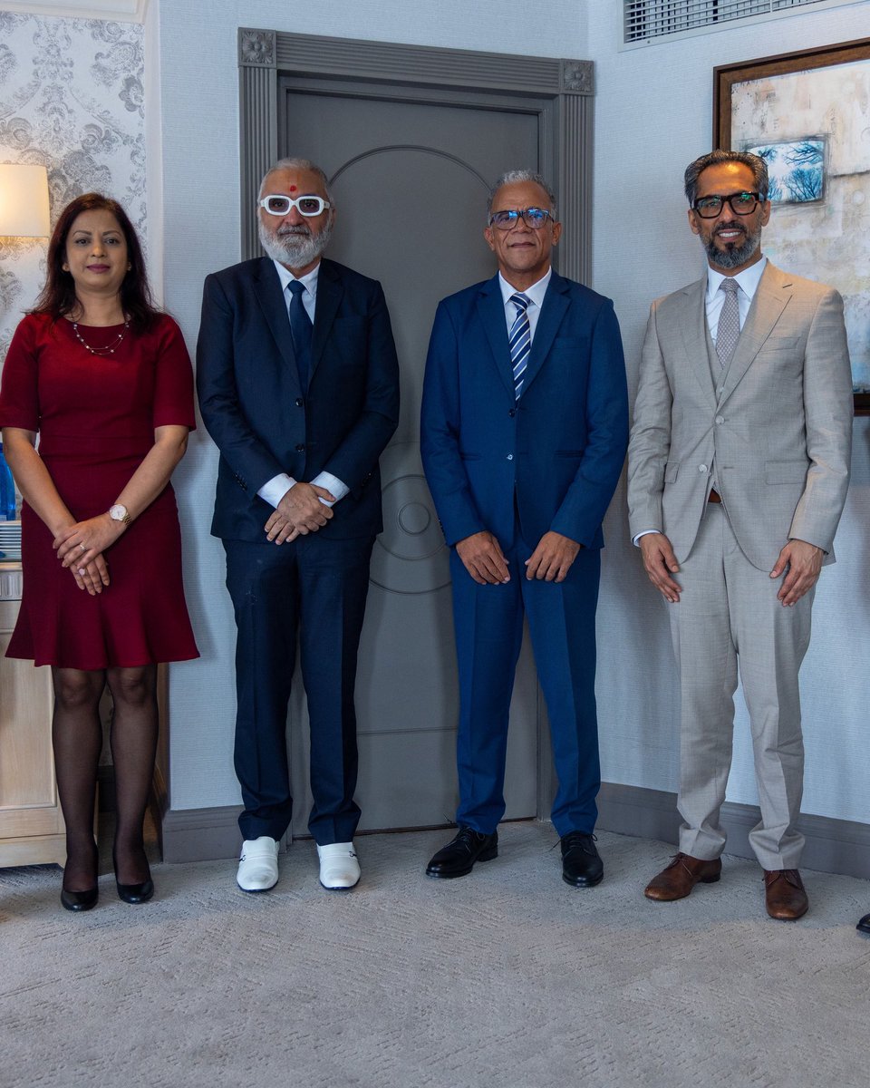 moodewji's tweet photo. Business is built on trust. When credibility is earned, access to capital follows: enabling businesses to grow, scale, and create lasting impact.

Productive engagements in #Mauritius with leaders from the banking and financial sector, focused on strengthening long-term partnerships, investment, and growth across Africa.

#MoBusiness
