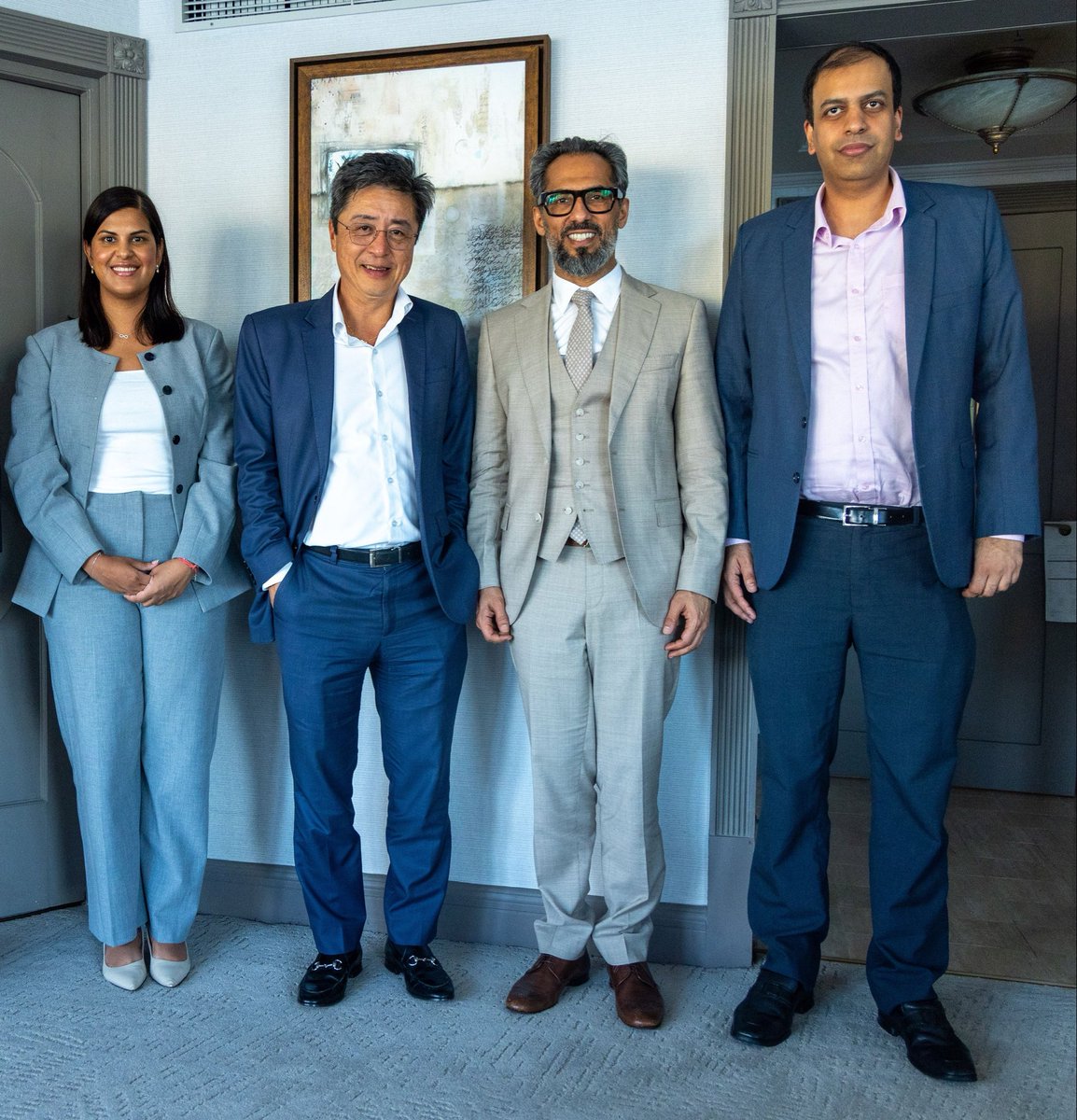 moodewji's tweet photo. Business is built on trust. When credibility is earned, access to capital follows: enabling businesses to grow, scale, and create lasting impact.

Productive engagements in #Mauritius with leaders from the banking and financial sector, focused on strengthening long-term partnerships, investment, and growth across Africa.

#MoBusiness