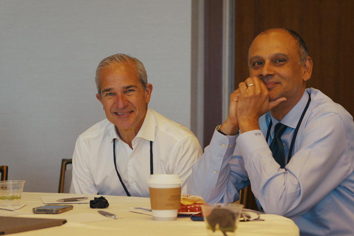 Octave_HI's tweet photo. There is nothing like putting the right people in the same room. The connections made in Florida this week will outlast any webinar. 🌴
See you at the next one.

#OctaveHI #VanticoInvestments #OVAFund #1031Exchange #PhysicianWealth #WealthAndTaxClub #ALFACapital https://t.co/vqvV92906k