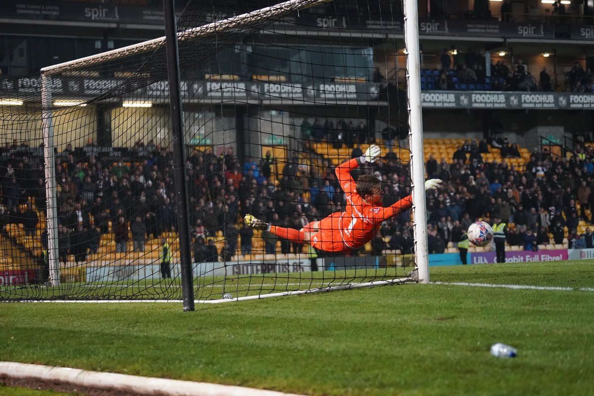 StevenageFC's tweet photo. Some fantastic memories in a Boro’ shirt. 🧤

Wishing you nothing but success in the future, Taye. 🫶 https://t.co/HKGvkz9F5i