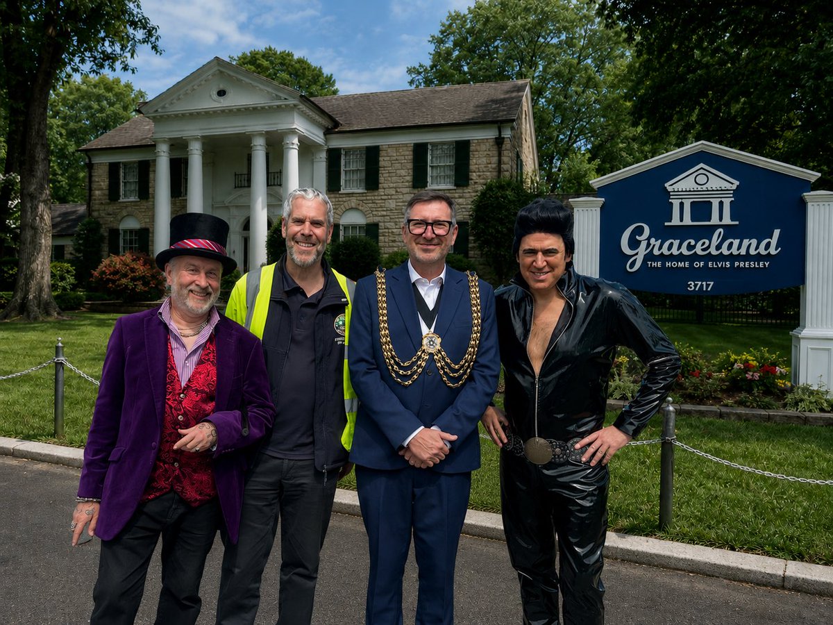 ReigateRich1's tweet photo. @RealTimVine - it was great to meet you at the Banstead May Queen event a couple of weeks ago. Just put the photo taken then into ChatGPT and this is the result - trust it meets with your approval?! https://t.co/x5RHqHbFBL