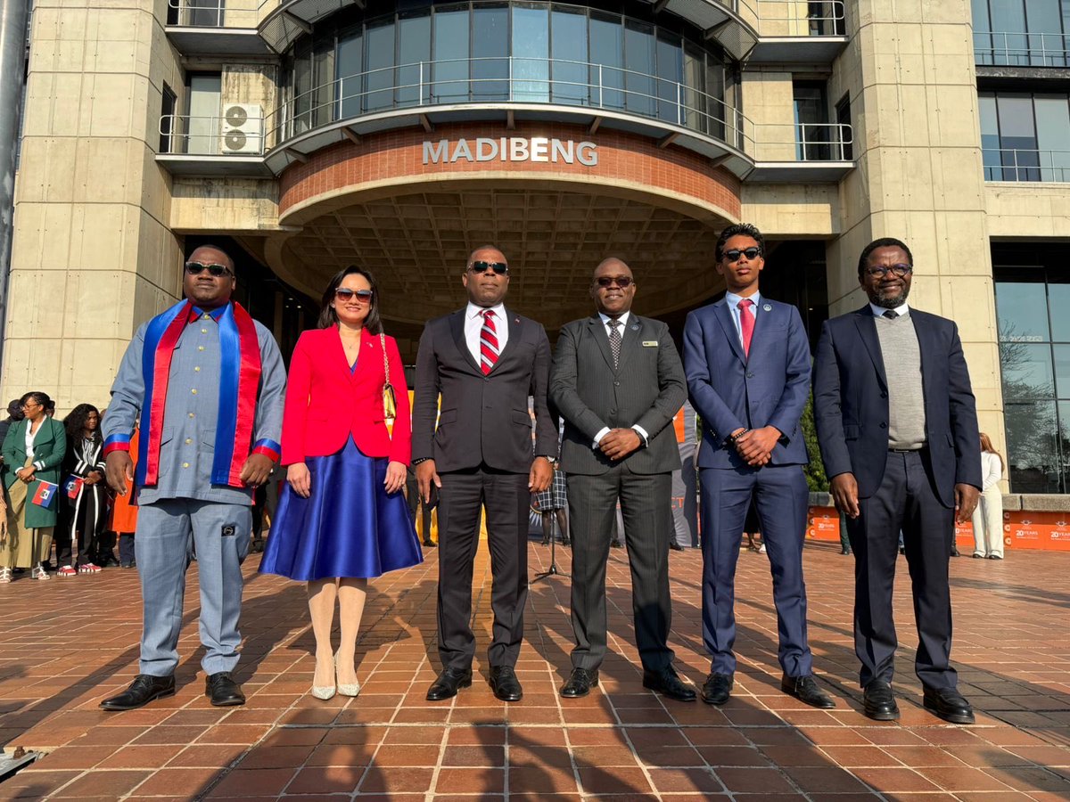 go2uj's tweet photo. Earlier today, UJ and the Embassy of the Republic of Haiti strengthened ties through a collaborative engagement focused on academic exchange, research cooperation and global partnership. 

This evening’s commemoration continues that spirit of connection and shared purpose.

#UJAllTheWay #UJGlobal