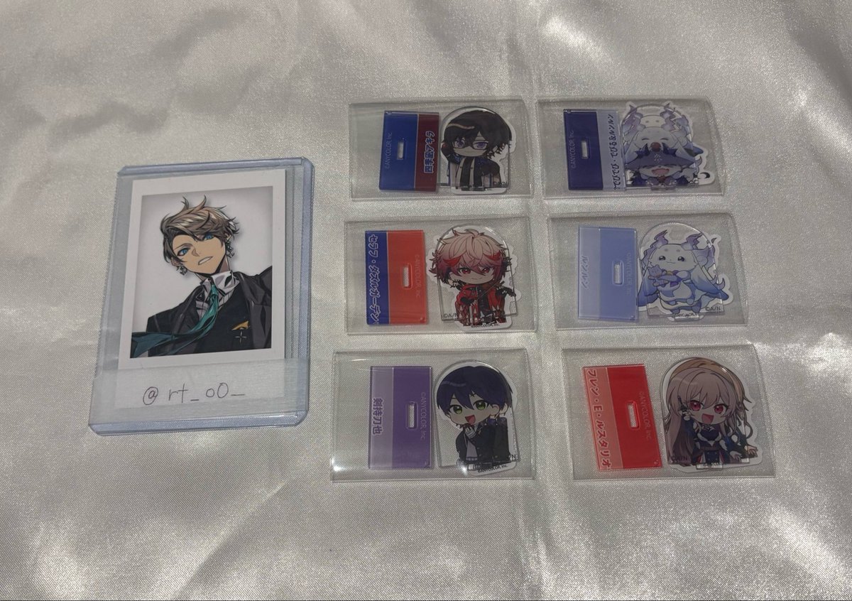 rt_o0_'s tweet photo. 【交換】 にじさんじ チョコエッグ2

譲：画像1枚目
求：画像2枚目

・郵送交換のみ
・まとめての方優先

お気軽にお声がけください。 https://t.co/ERhNhhk07u