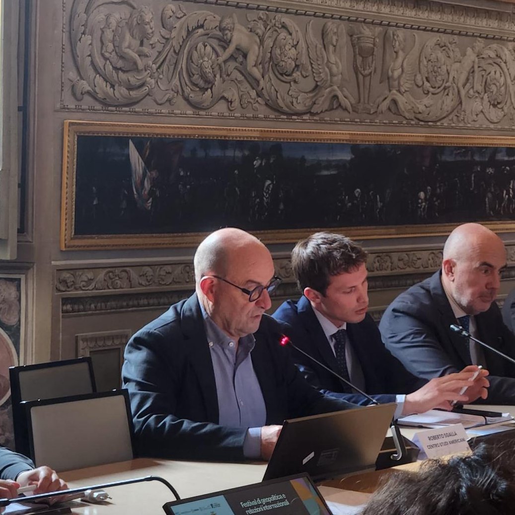 Geopoliticainfo's tweet photo. Si dà il via al festival #EQUILIBRIUM2026 di #geopolitica e #relazioniinternazionali, con i saluti istituzionali di Roberto Sgalla, Giangiacomo Calvini e Lorenzo Termine. https://t.co/RC1tA1q8ha