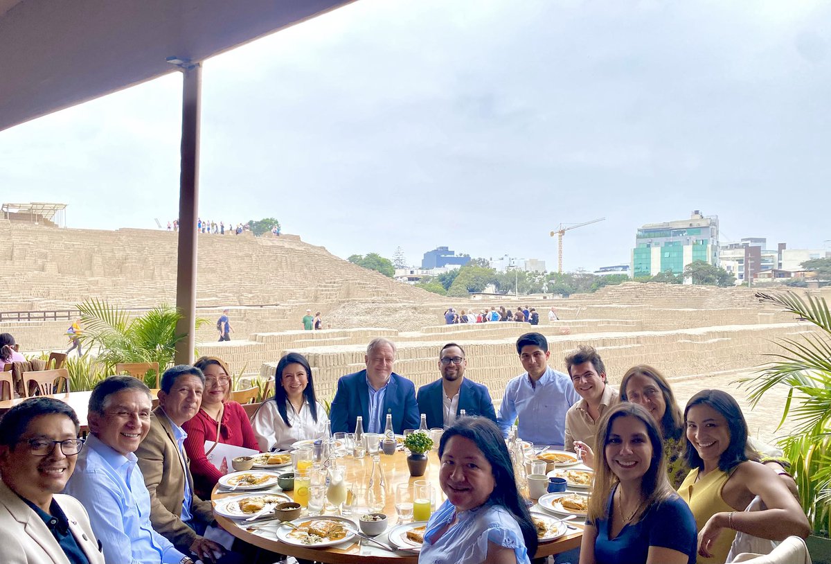 CocoGaravito's tweet photo. Cierre del X Congreso Internacional de Hepatología APEH 2026 🇵🇪 con alto nivel académico y gran convocatoria … Novedades en ALD ( Dr Ramón Bataller ) , Enfermedades Autoinmunes ( Dra Alejandra Villamil ) , MASLD y Cirrosis y Complicaciones ( Dr Fernando Cairo ) @alehlatam https://t.co/PR2GwPthcb
