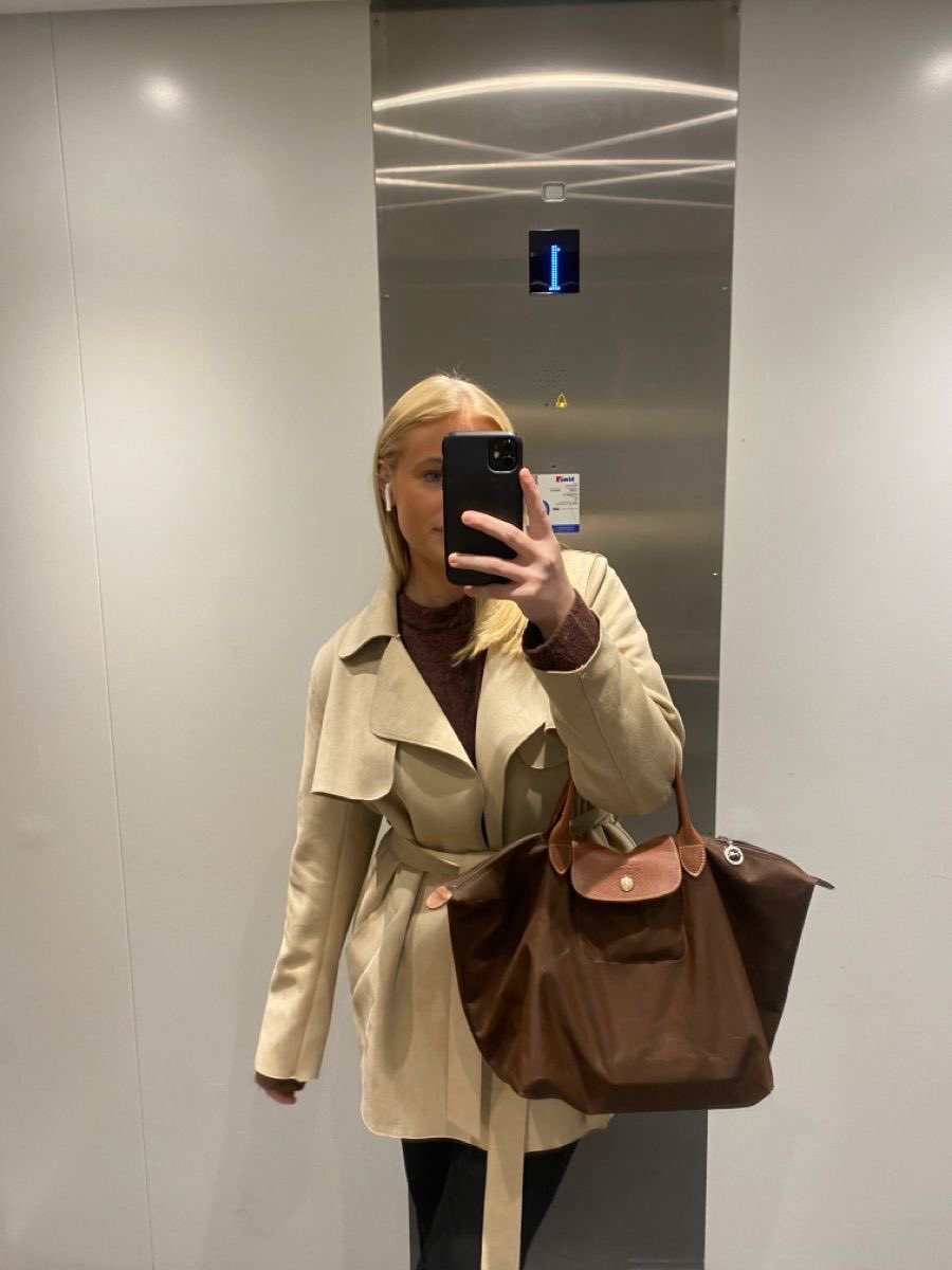 thisisicarat's tweet photo. 🤎 #ส่งต่อlongchamp 
M short BROWN🧸✨
สภาพสวยใช้งาน สีสวย ไม่เฟด *ผ้าแยกซับ* 
ขอบมุมดี อะไหล่รมควัน 
ราคา 1599 ส่งฟรี (ทักมาขอดูพต.ได้ค่ะ)

#longchampส่งต่อ #ส่งต่อlongchampแท้ 
#ส่งต่อlongchamp #longchampthailand #ส่งต่อcoach #กระเป๋ามือสอง https://t.co/72q8bpH0ZR
