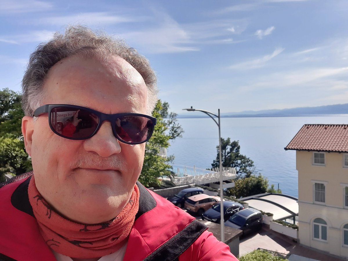 LoikkanenToivo's tweet photo. Kroatiassa patikka- ja kulttuurimatkalla. #Kroatia #Hrvatska #Opatija #Krk #Vbrnik https://t.co/2hmiHeJ2My