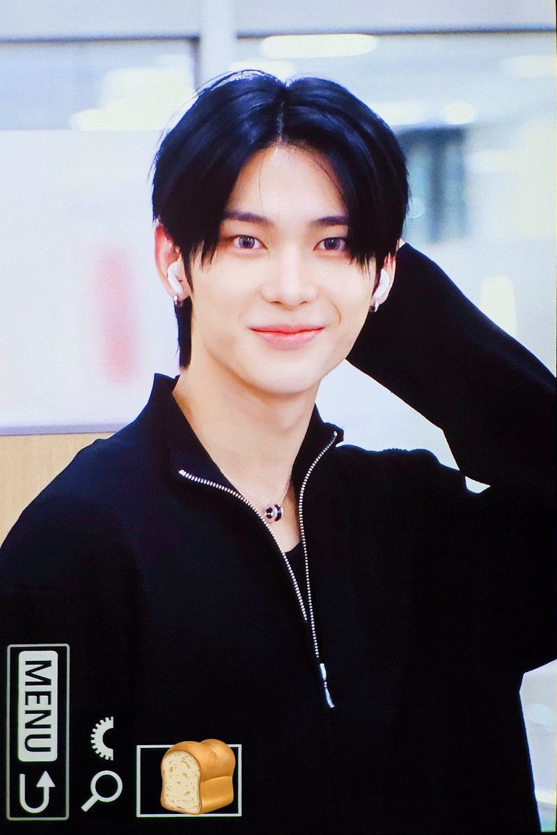 hagauppang's tweet photo. 오늘왜케순순하게귀여워🤨 https://t.co/cOgYL3YBMV