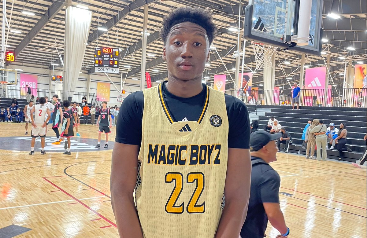 JeffRabjohns's tweet photo. Darian DeVries, Kenny Johnson, Drew Adams, Rod Clark &amp; Thomas Carr were on the road recruiting this weekend. #iubb

Prospect observations &amp; recruiting notes with @INBBallSource.

Friday: https://t.co/z9AC1kFLLa

Saturday: https://t.co/yQY0un6zZR

Sunday: https://t.co/EMudywpIs5 https://t.co/jVlZfEW1kZ