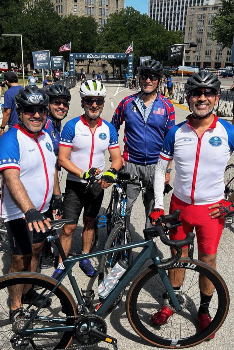 AMC_Dallas's tweet photo. The Ahmadiyya Muslim Community Dallas  participated in the Dallas Bike Ride.

Many participants loved our cycling jerseys and especially the slogan:

“Love For All, Hatred For None.” 

#DallasBikeRide #Ahmadiyya #LoveForAllHatredForNone #Dallas #Cycling #Community #Peace https://t.co/ldV29FSvCZ