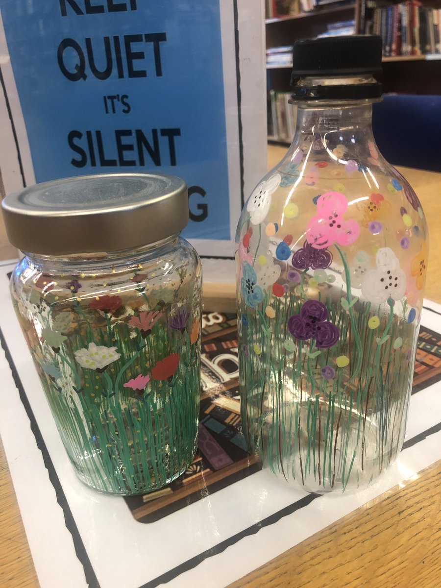 LibraryQegs's tweet photo. Very much a crafting lunchtime … https://t.co/rbGd6rtaOu