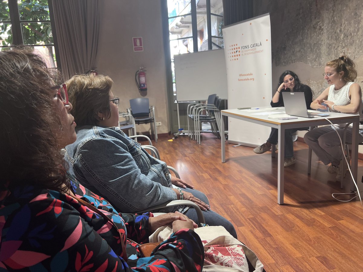 SantaCruzSCZ's tweet photo. Está mañana participando del taller  informativo y formativo organizado por el “Fons Català Cooperació” sobre mejorar la participación de las minorías como clave de la gobernanza local dirigido a representantes municipales y entidades.  #EntitatSantaCruz #Cambalanes #Catalunya https://t.co/tj9PxgEzy2