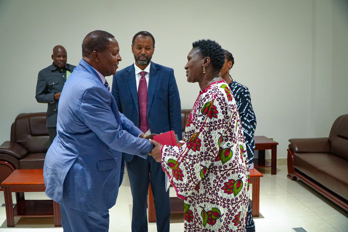 AbdikerM's tweet photo. Pleased to be in the Central African Republic this week to meet with the Government and our partners.

Honoured to meet H.E. @FA_Touadera. Our discussions reflected a shared commitment to supporting stabilization and peace for communities across the country. https://t.co/hy3pvg2865