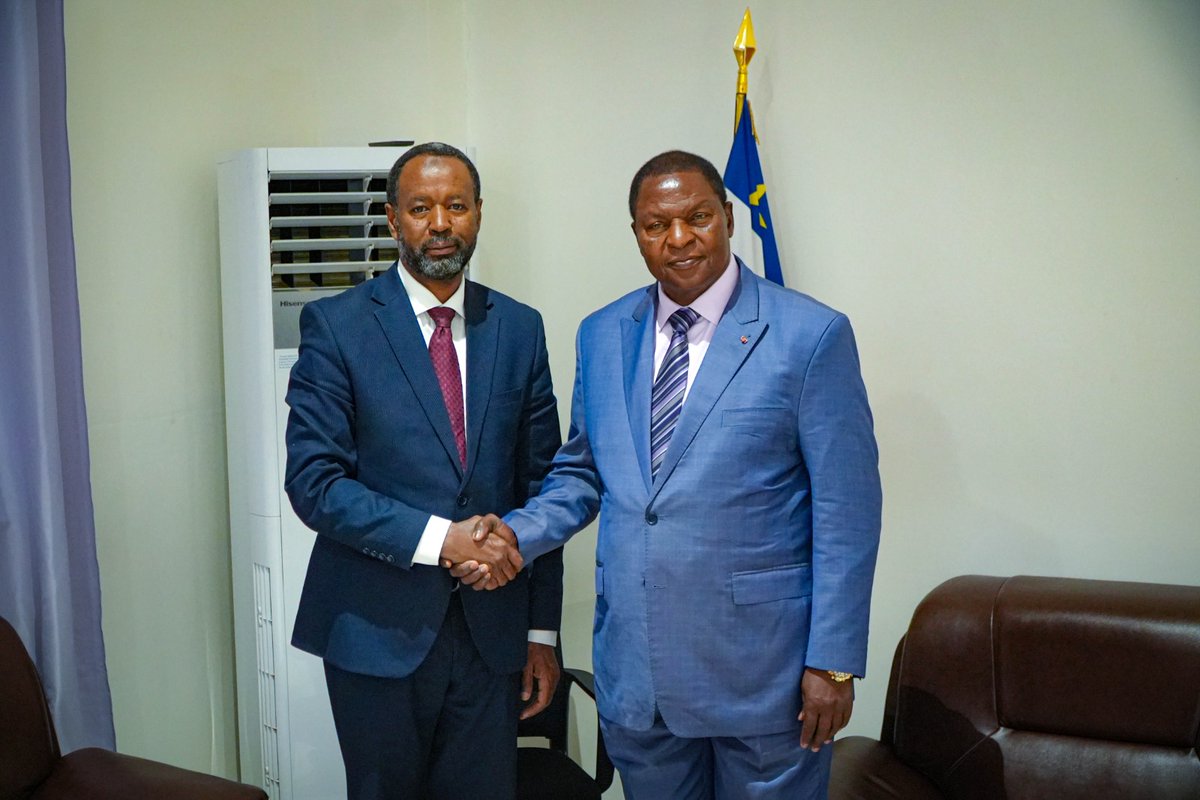 AbdikerM's tweet photo. Pleased to be in the Central African Republic this week to meet with the Government and our partners.

Honoured to meet H.E. @FA_Touadera. Our discussions reflected a shared commitment to supporting stabilization and peace for communities across the country. https://t.co/hy3pvg2865