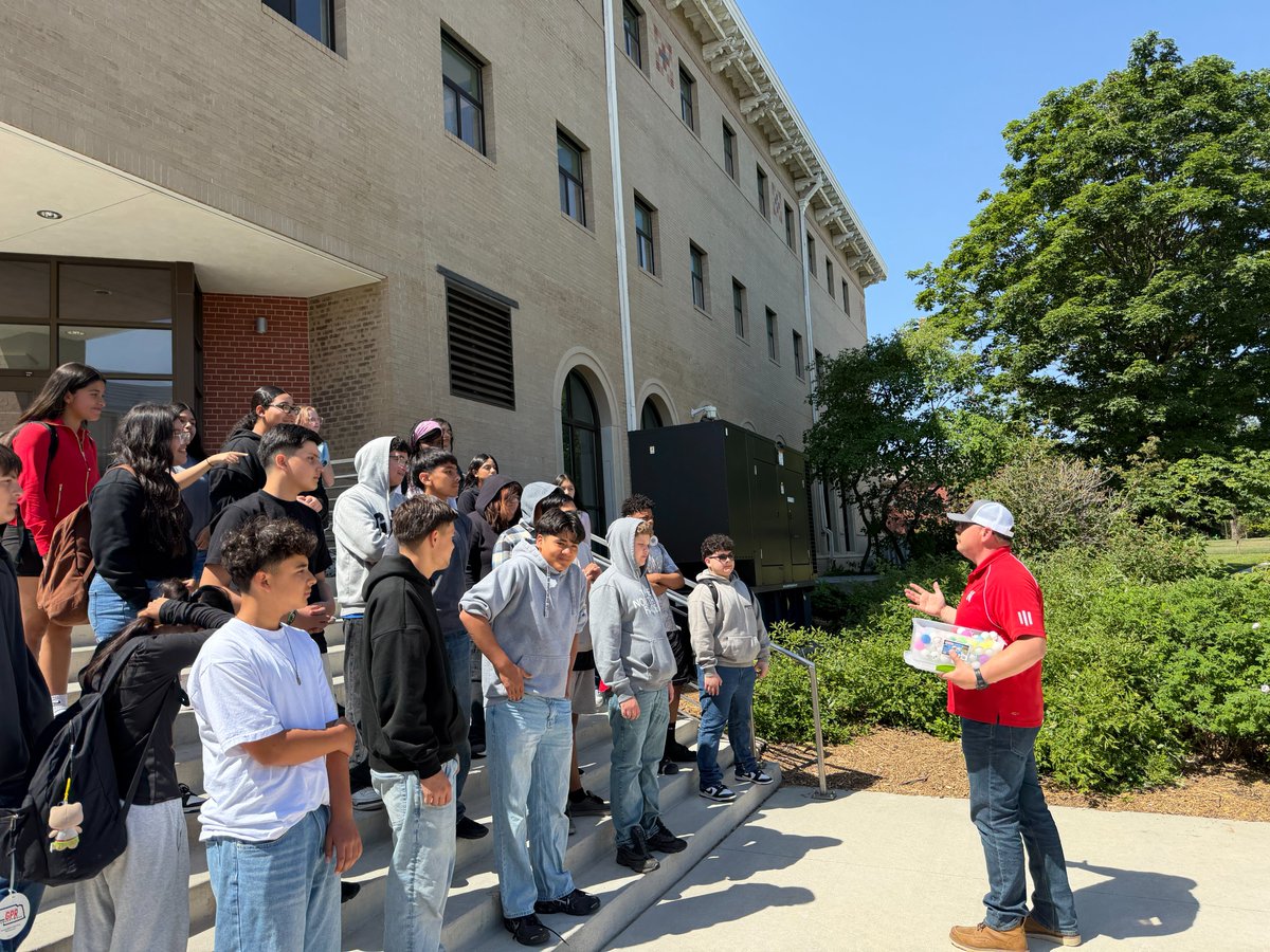 OPS_BryanMiddle's tweet photo. Last week our students attended a field trip to UNL.  Students had a day filled with college level information with the college of Agriculture at UNL!  Students spent the day learning how to make ice cream in a bag, solar panels &amp; energy, &amp; the science behind washing your hands. https://t.co/uVBCfQaBIZ