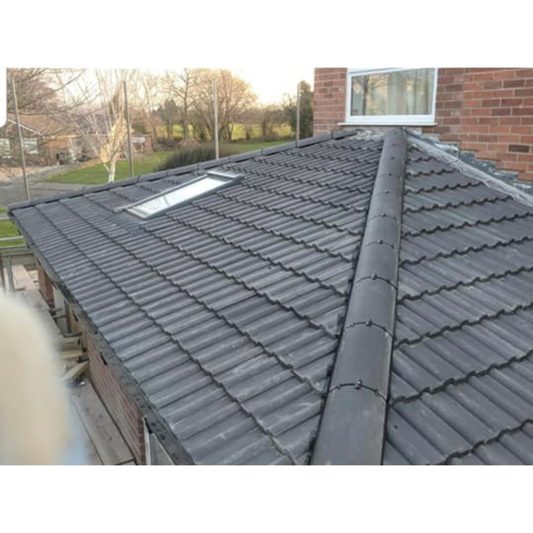 allaboutoldham's tweet photo. Take advantage of the good weather and have your roof checked for condition!

Get in touch with the roofing specialists at EB Roofing and have it inspected properly...
Find them at https://t.co/bvI9h6zzGJ
#reliableroofers #roofing #construction #homeimprovement #oldhamhour https://t.co/cYudrrMyPg