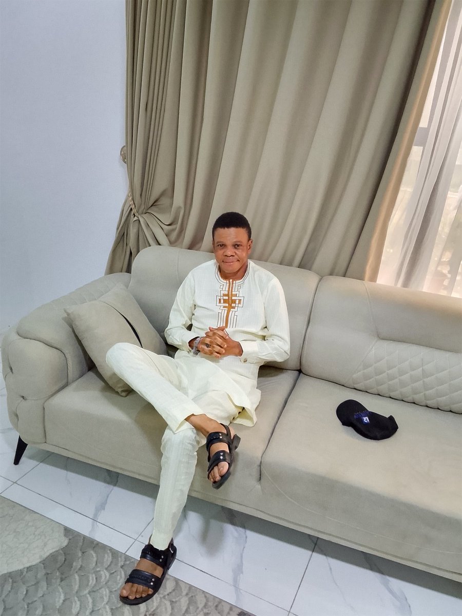 tunderaji's tweet photo. If you don't own a Landed property in Lagos, You have not Landed... Realtor Tunde Raji, BSc, MNIM, MCIB

#realestateinvestment 
#realestate 
#realestateinvesting https://t.co/xC7MPr7vnP
