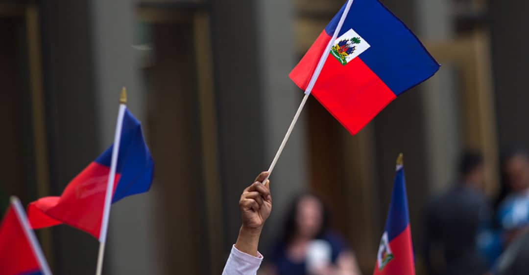 EarlEtzer's tweet photo. On peut anéantir le pays économiquement mais jamais on le détruira historiquement car l'histoire d'Haïti est aussi puissante que l'existence de l'humanité. On veut nous faire payer d'avoir eu raison trop tôt en renversant le système esclavagiste. Soyons fiers de notre Haïti. https://t.co/5KCcN4XiZp