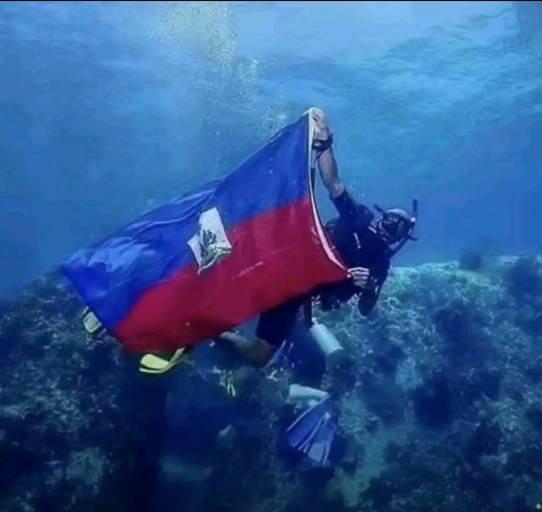EarlEtzer's tweet photo. On peut anéantir le pays économiquement mais jamais on le détruira historiquement car l'histoire d'Haïti est aussi puissante que l'existence de l'humanité. On veut nous faire payer d'avoir eu raison trop tôt en renversant le système esclavagiste. Soyons fiers de notre Haïti. https://t.co/5KCcN4XiZp