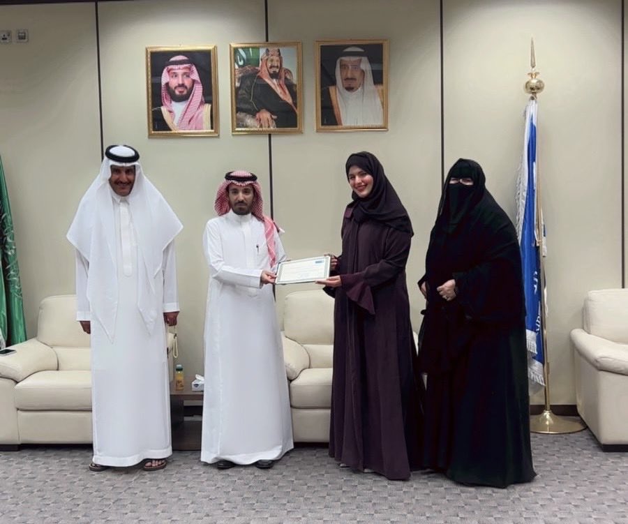 HrmKsu's tweet photo. كرّم سعادة عميد #كلية_السياحة_والآثار 
د. سلمان العتيبي مجموعة من طلبة القسم المتميزين، بحضور أسرهم 

🌟 فئات المكرمين:

• 🏅 الطالب المثالي على مستوى القسم 
• 📚 الطلاب والطالبات المتميزون (أكاديمياً)
• 💪 الطلاب والطالبات من ذوي الإعاقة المتميزون https://t.co/SzJJHA3rau