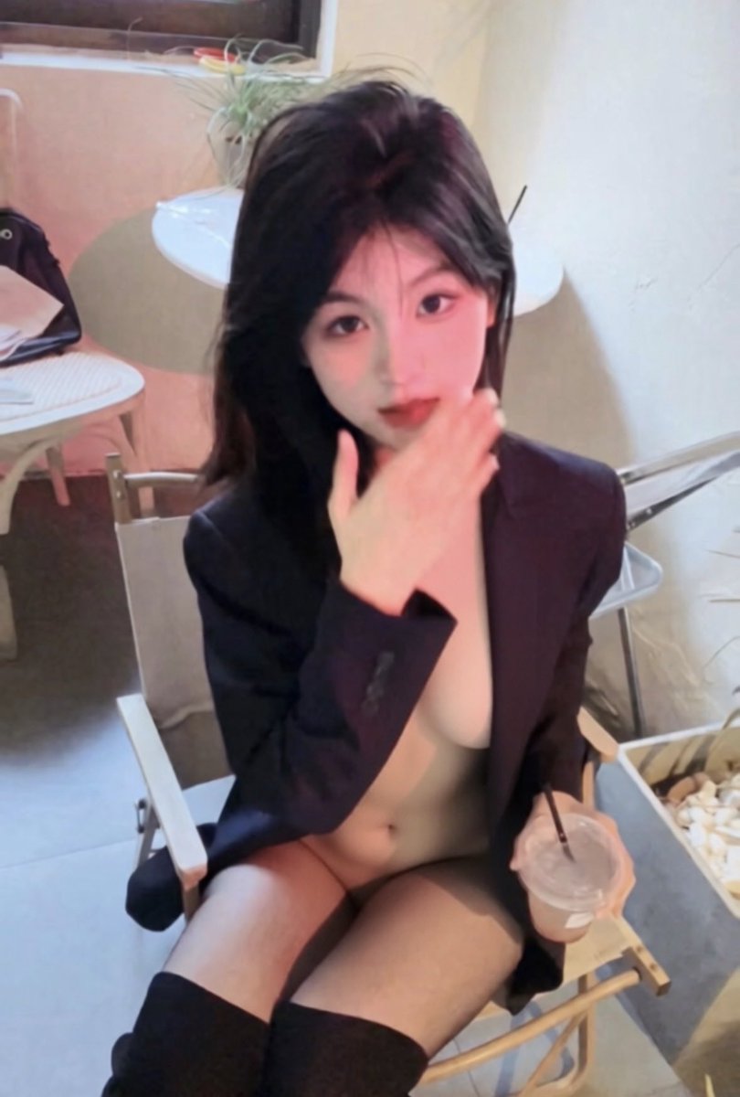 Leit9dx1's tweet photo. #母狗 #女高 #露出 #反差婊 https://t.co/zKzt7BQBwq
