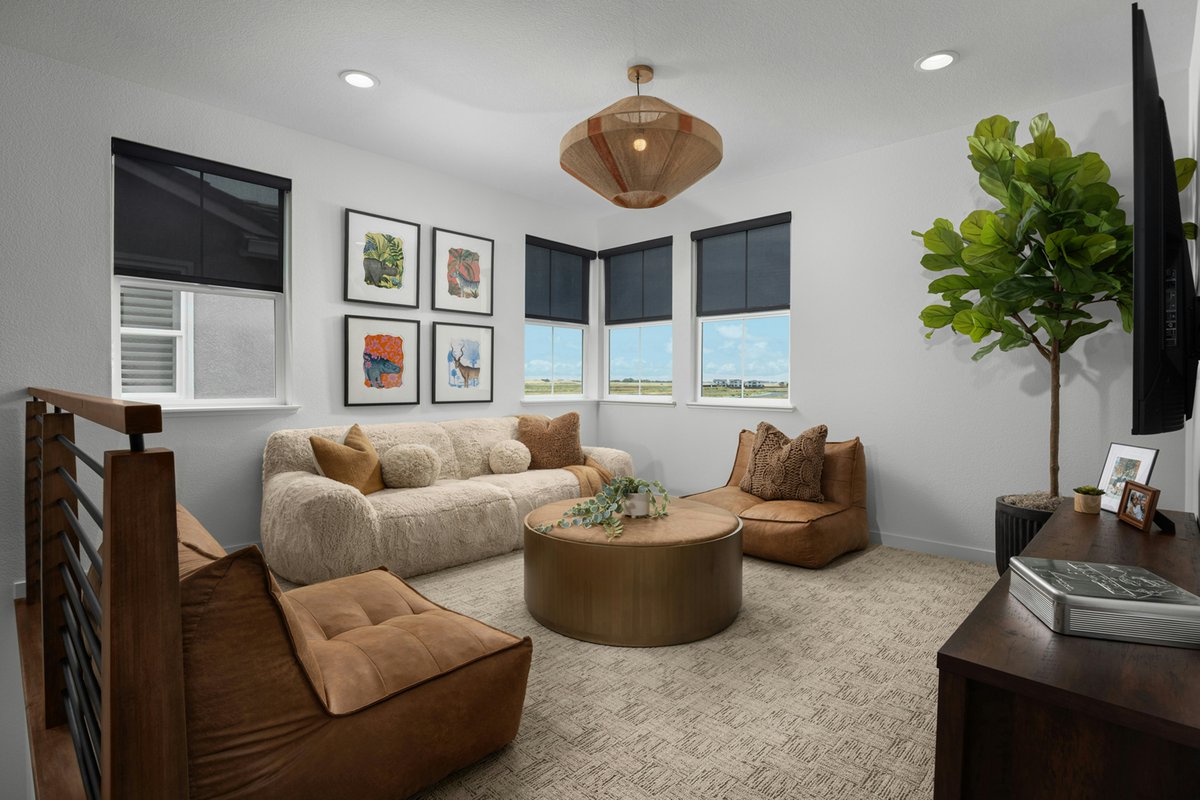 KiperHomes's tweet photo. Homesite 130 at Serena at River Islands features the Residence 1 floor plan with 4 beds, 4 baths and 2,594 sq ft, including a private Jr. Suite on the lower level that adds flexibility for guests or everyday living. ✨ 

☎️ 209-519-4818
💻 https://t.co/buf2S8XLDs https://t.co/VQ73ewImvr