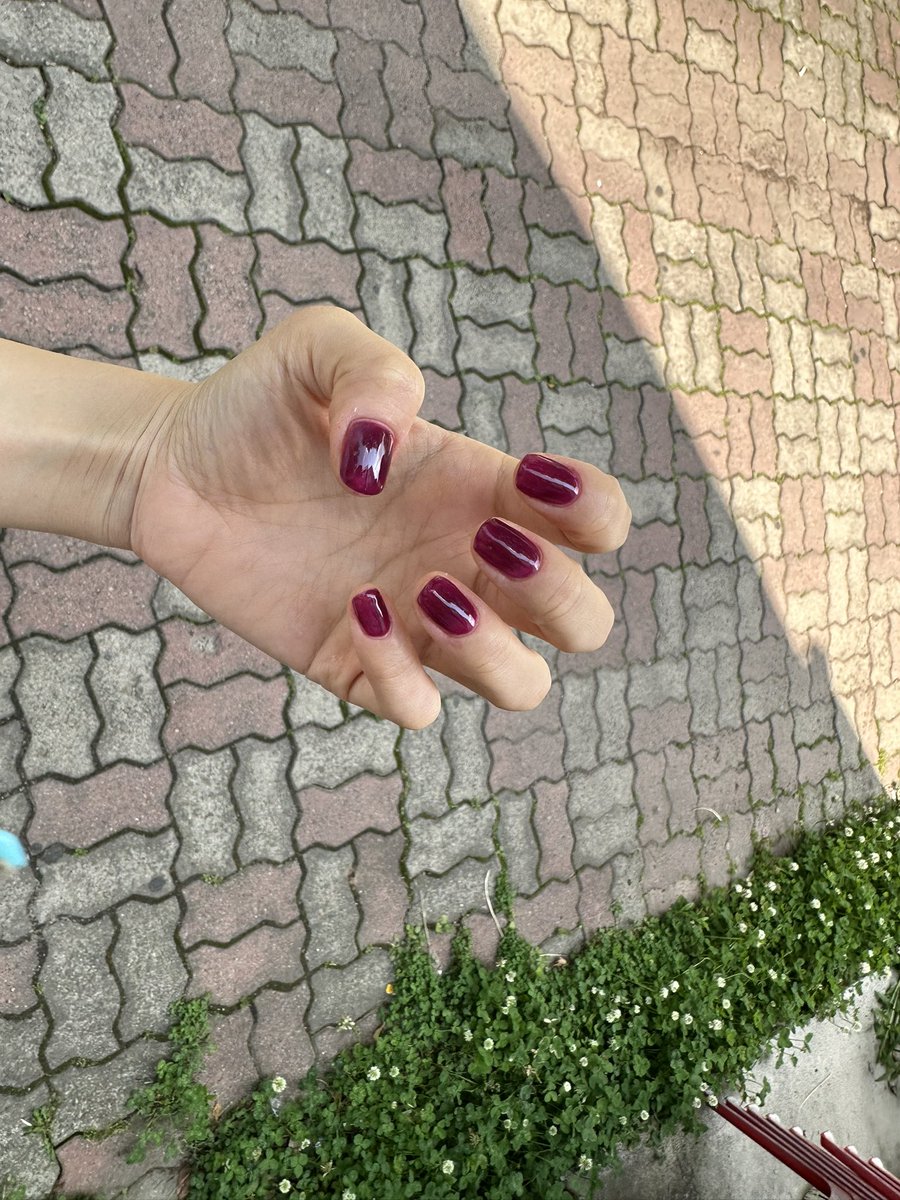 perfid1a's tweet photo. 포도네일 귀여워 https://t.co/hxYuLQP9zd