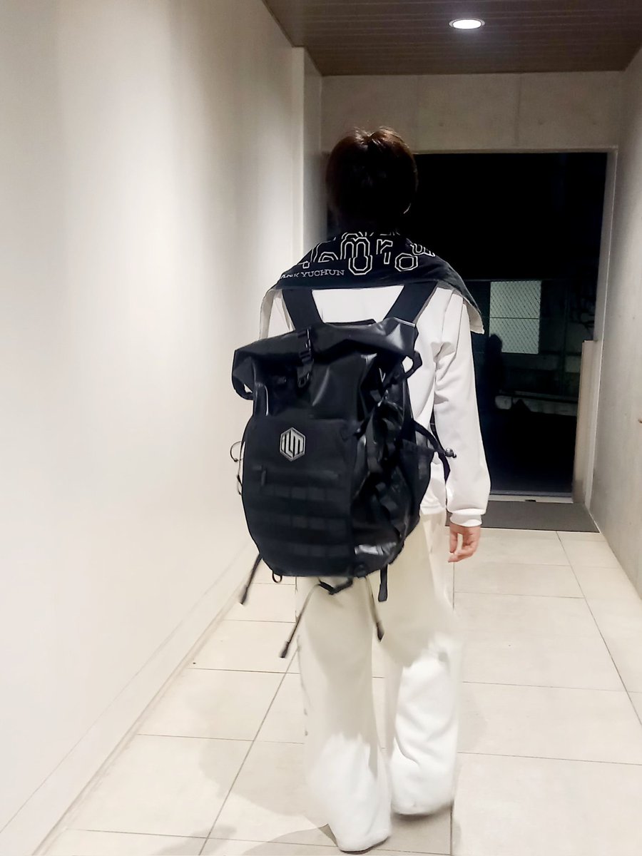 tsukasakids's tweet photo. 今日はまさはるの誕生日‼️
二十歳の誕生日をステージで迎えられるなんて最高!!!
先生達からのプレゼントはツアー用の大容量リュック。これからも全国で踊りまくれ～💃
千秋楽&amp;誕生日、ダブルでおめでとう🎊 https://t.co/T7nFwq0FLv