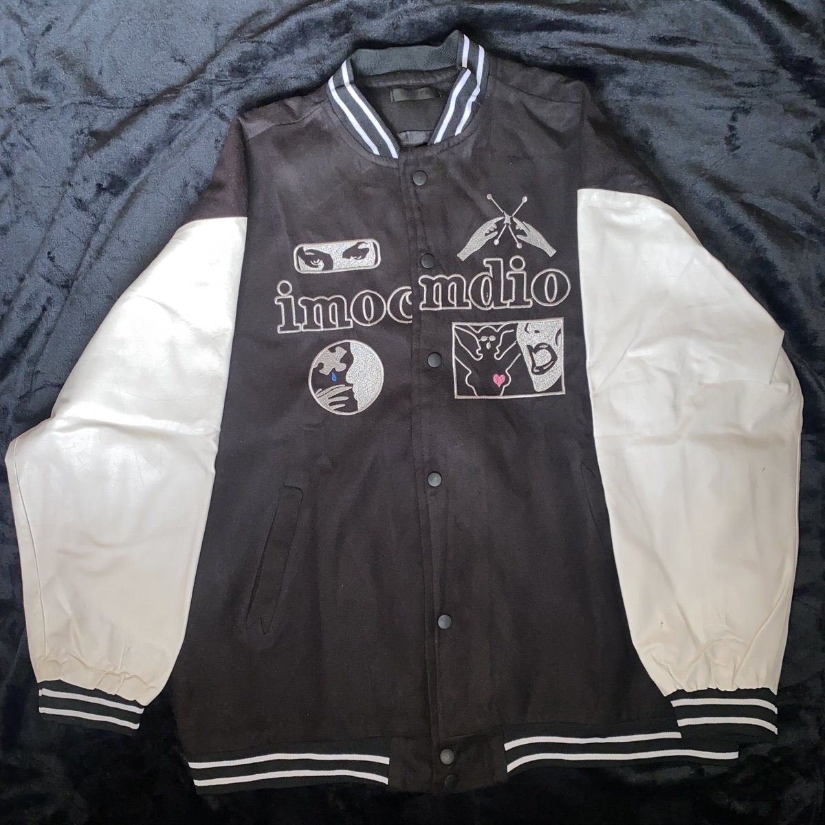 beebree0's tweet photo. Get this sharp leather hands college jacket for just Ksh 500
Call,text or whatsapp 0705524374.
#smallbusinessowner #mtumbazamongina #CollegeJacket https://t.co/zaJNWao07B