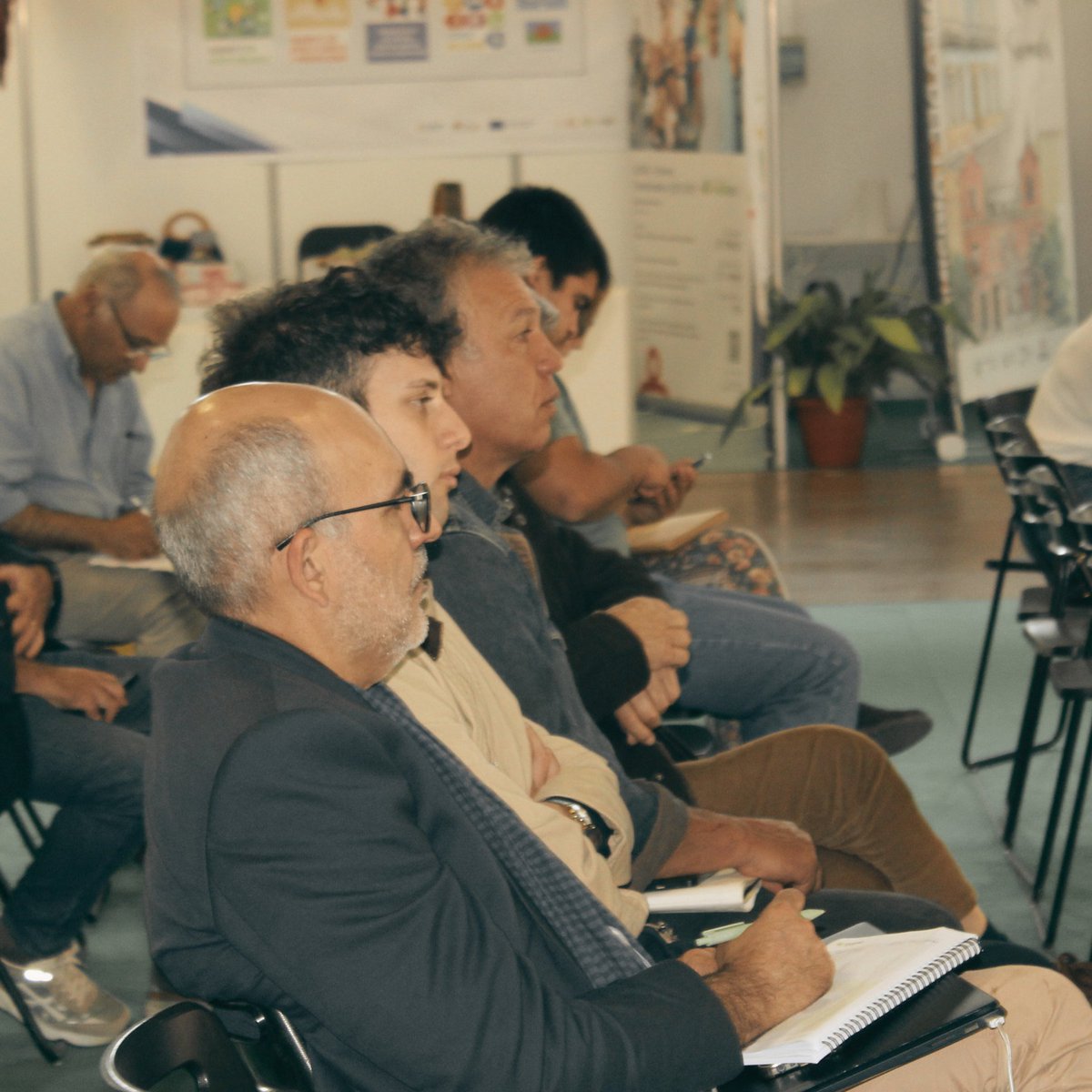 _makeItBetter's tweet photo. 🌱 A agrivoltaica esteve em destaque na FIAPE, em Estremoz!
 
O projeto AGROVOLTEP promoveu o Encontro de Atores “Transição Energética e Produção Agrícola – dois desafios, uma solução”, reunindo especialistas, entidades públicas, setor agropecuário e agentes do território. https://t.co/feAZykoboj
