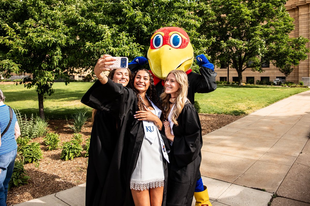 KUVolleyball's tweet photo. Our graduates 🫶 https://t.co/B5O8lGSXA4