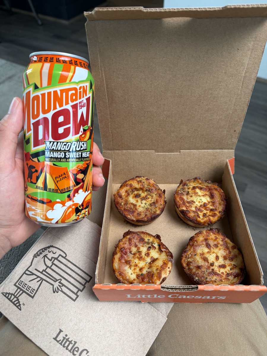 Little Caesars Pizza tweet media