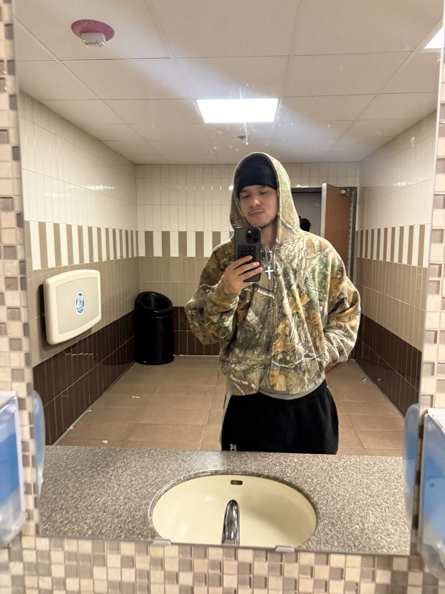 diorjake7's tweet photo. what u know bout a 6’2 Latino

https://t.co/yMbEe6QrLf https://t.co/s5orA5PRJn