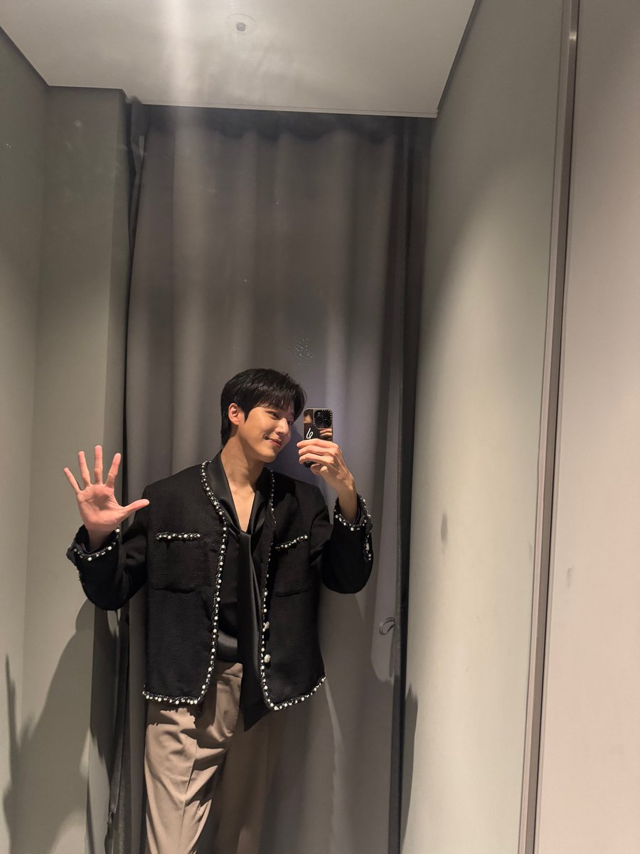 백구찐✨ tweet media