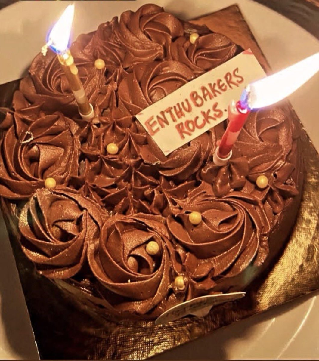 MusingGee's tweet photo. 6 years today! @theenthubakers https://t.co/54SUjNpgV0
