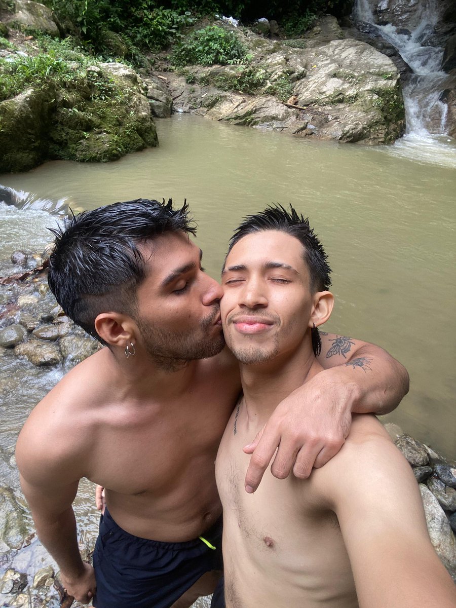 LSANDY1226's tweet photo. Agua, amorcito y paz https://t.co/oTdWhEQMz4