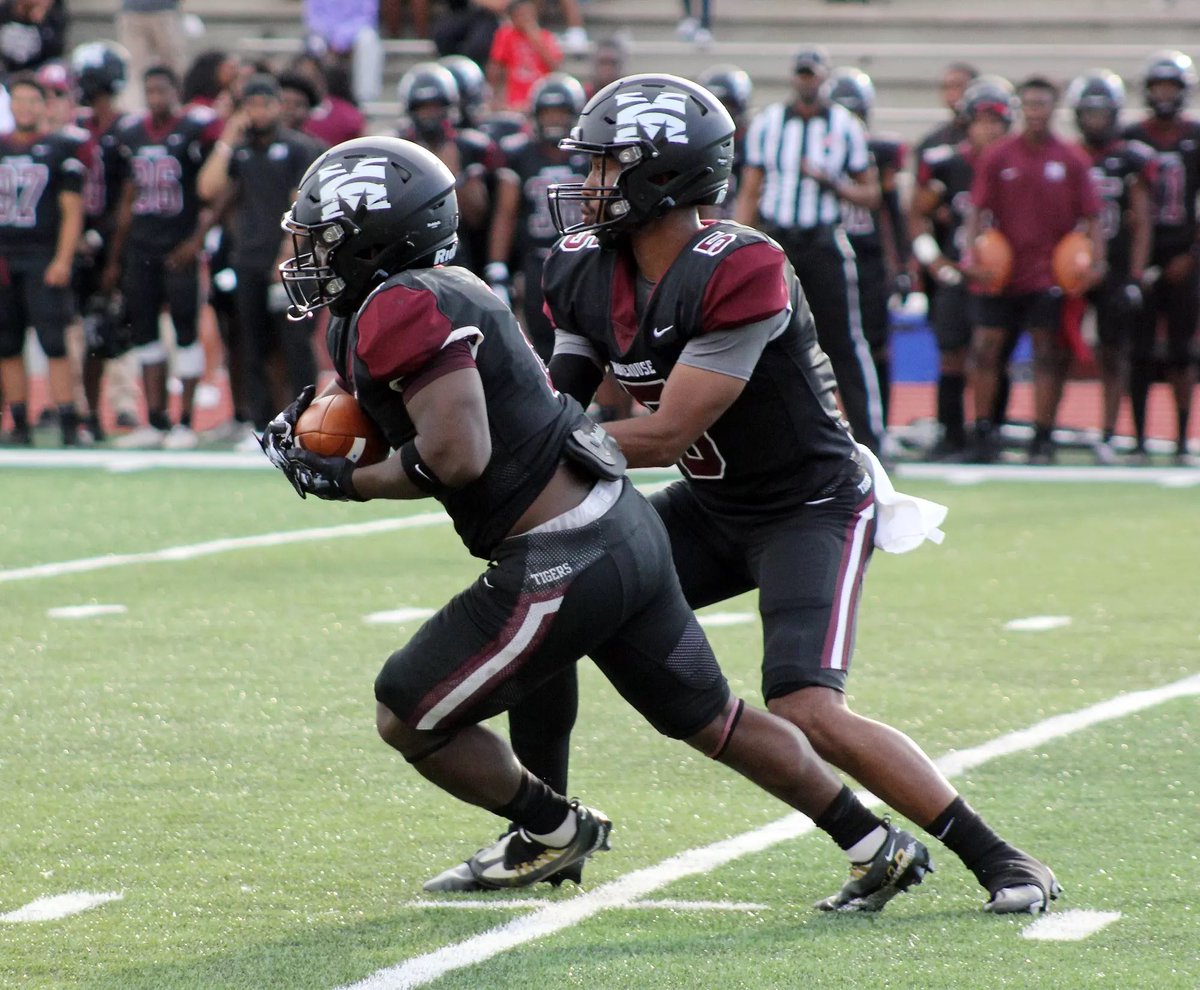 SwoopeMarcus's tweet photo. After a great conversation with @MJonesJr6, I’m blessed to receive my first offer from @MorehouseFB!! 🔴⚪️
@chowan6464 
@CoachJBlack
@RecruitMcintosh
@RecruitGeorgia https://t.co/Q4rhsIhqJQ