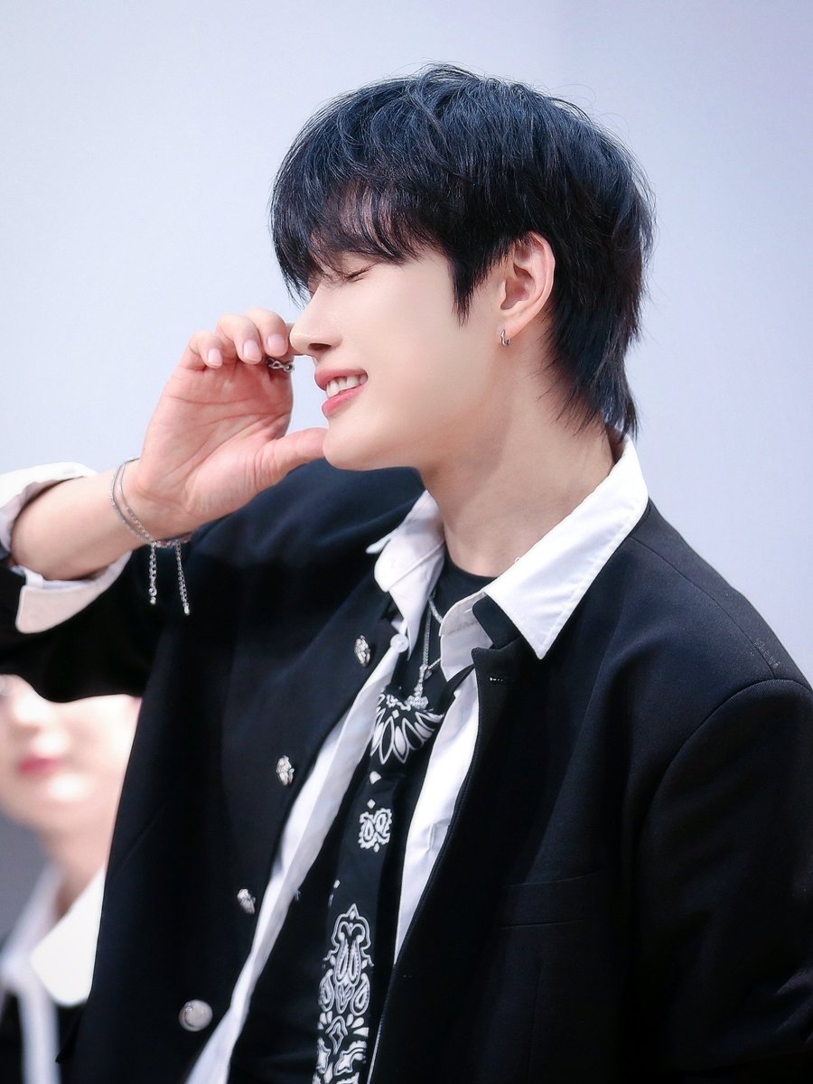 lovesome__jh's tweet photo. Kooky
OMEGA X OFFLINE FANSIGN EVENT
귀욥♡
#오메가엑스 #OMEGA_X #JANHAN
#소중히_아끼고_사랑해 #재한 👑
#내자랑_내하늘_김재한 260503 https://t.co/rJziDZYWbb