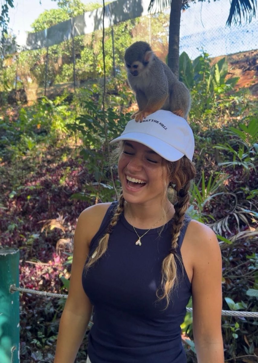 GoToGoonerettes's tweet photo. Happy #MonkeMonday https://t.co/QjY0S2soLi