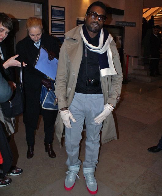 DodoFits's tweet photo. Ye‘s 808 Era Outfits during the Late 2000s https://t.co/RpUYyYAq7k