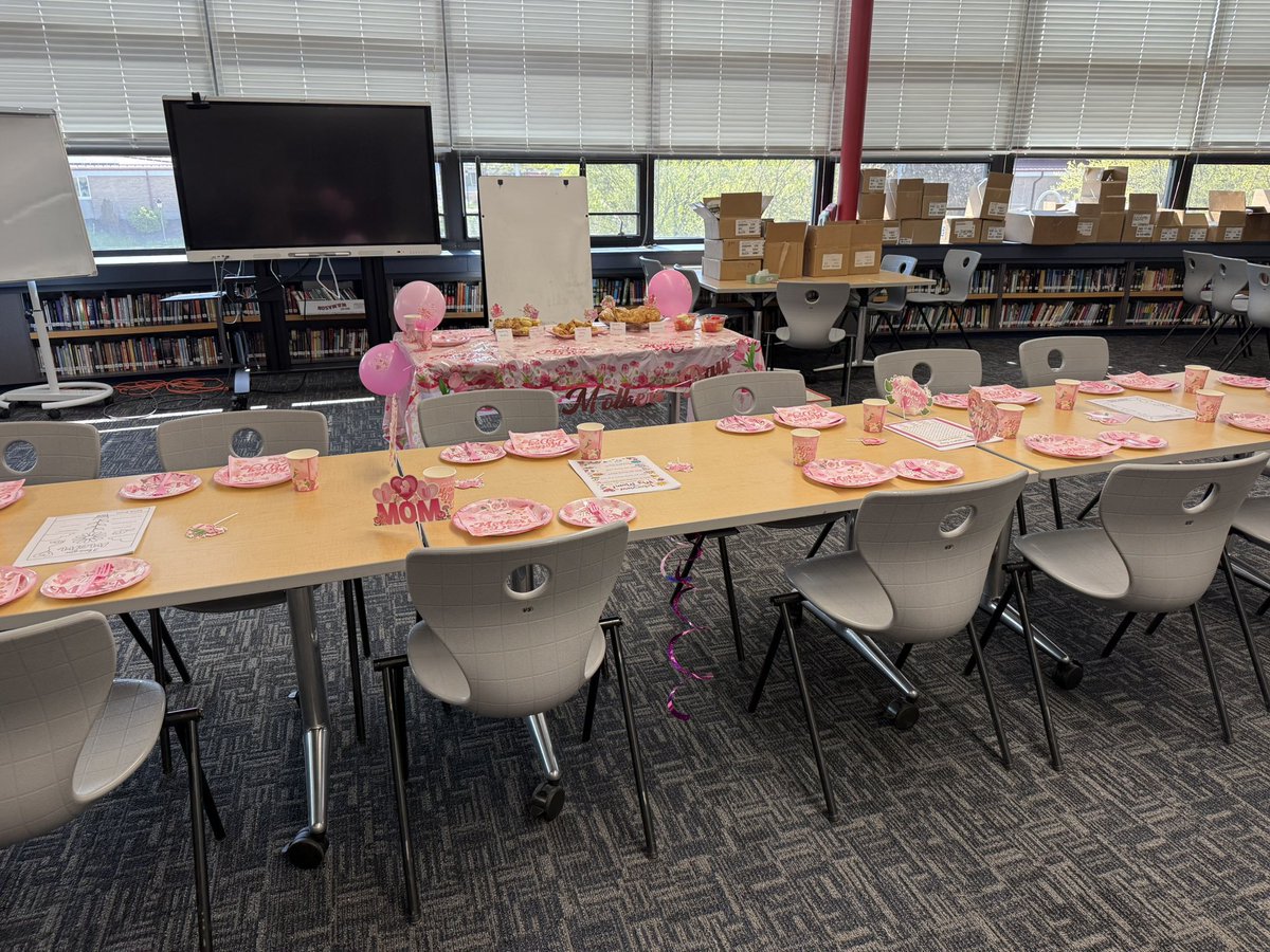 DMSCLC's tweet photo. Our CLC classroom hosted a Mother’s Day Tea Party in celebration of the wonderful women in our students’ lives. Our students loved serving and celebrating all of our special guests!💗🫖 https://t.co/mNv7BdEAIr