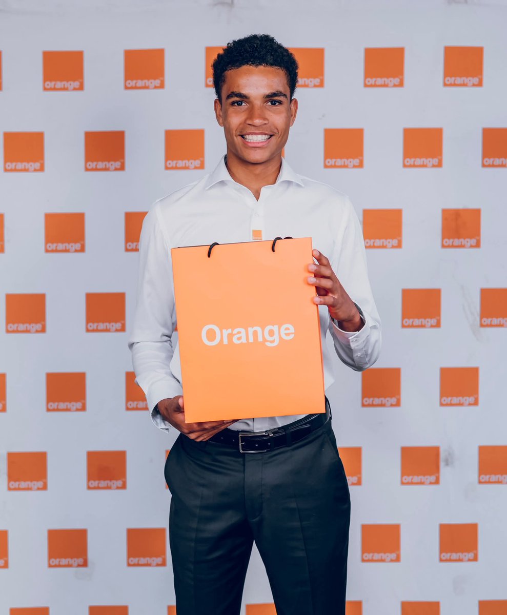 linkiekas's tweet photo. Ntungamili Raguin joins the Orange family 💥 He is now their second brand ambassador✨️👏  Remember Letsile Tebogo is the official brand ambassador for Orange Botswana 💞 https://t.co/pf8AVUWqvv