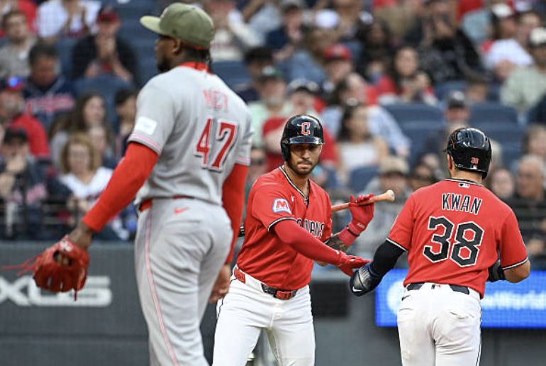 LanceMcAlister's tweet photo. The three game series in Cleveland for #Reds bullpen.
12 relief appearances
11 innings
13 hits
14 earned runs
14 walks
4 HR
11.45 ERA
2.45 WHIP

On April 20, the Reds had the best bullpen ERA (2.31) in MLB.

Now.......
5.03 ERA (27th)
123 walks (1st)
6.06 BB per 9 innings (30th)
1.58 WHIP (29th)
17.7 pitches per inning (28th)
