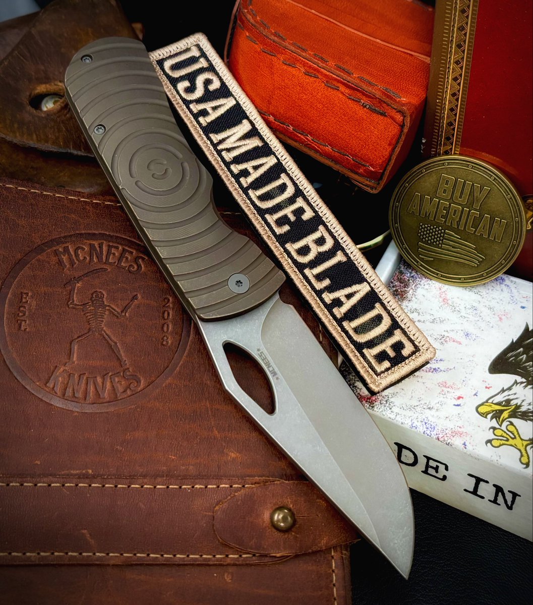 USAMADEBLADE's tweet photo. Happy Monday with the McNees Dixon Shockwave Ti!  Check out our entire Dixon line up at USA Made Blade!

https://t.co/uhtYBqxRxk

@mcneesknives 

#mcneesknives #mcneesdixon #tituesday #edc https://t.co/cACdgXQMrF