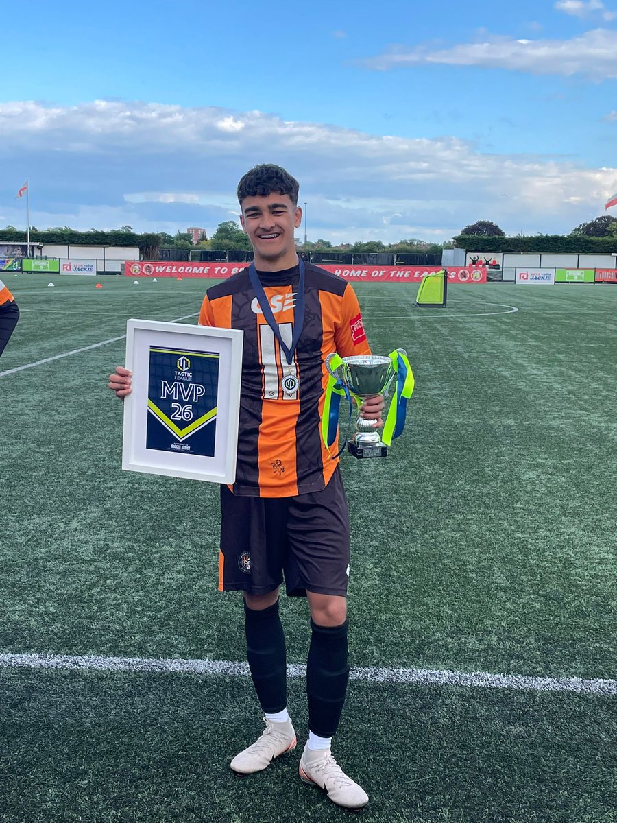 CACTKent_Post16's tweet photo. Last Friday our academy played in the Tactic League Cup Final at Bedfont Sports Ground, beating Wealdstone 3-1 and lifting the trophy.
A superb performance &amp; experience for our players &amp; staff.
Goals coming from Dookhun x2 &amp; Cripps X1 sealing the victory!!! 
@FIFC @FSD_CACT https://t.co/ZWgya1ILMx