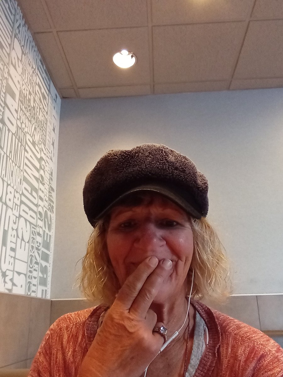 AprilSinclair66 tweet picture